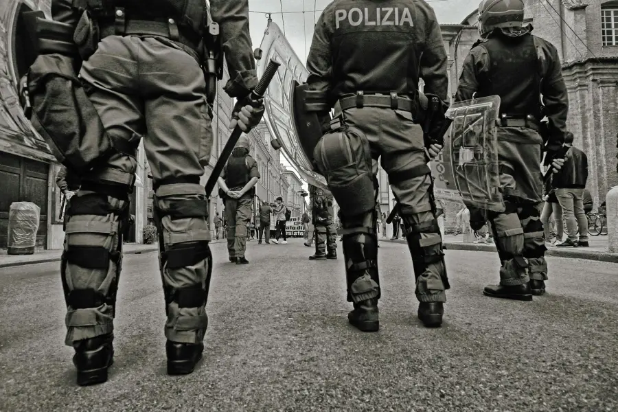 Bolzano, controlli della Polizia: 11 denunce e un’espulsione