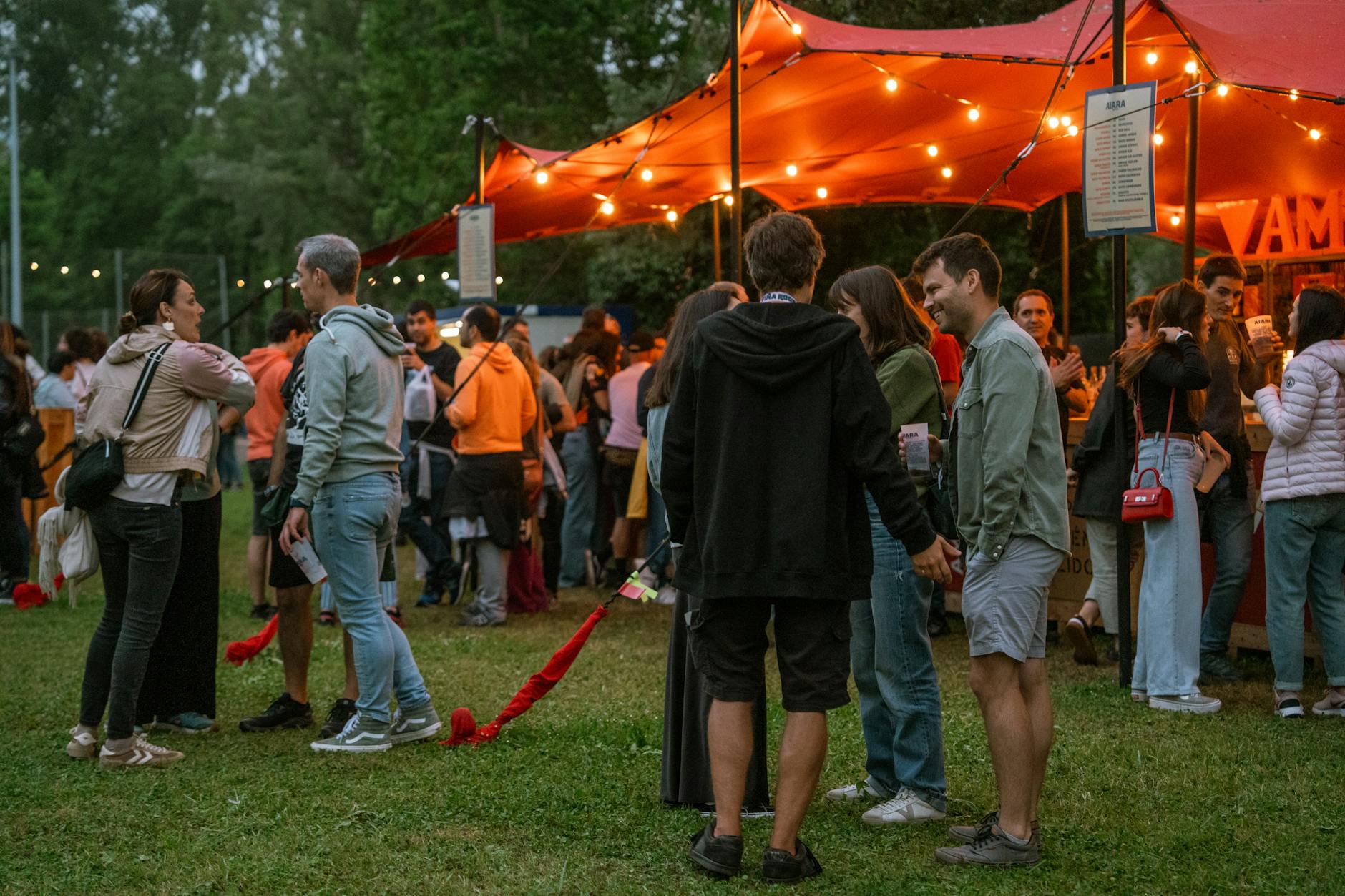 Bolzano, The Spring Party porta giovani e volontariato al parco