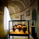 Ötzi, l’Uomo del Ghiaccio al Museo Archeologico di Bolzano: storia, orari e come organizzare la visita