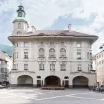 Bolzano, il sindaco Corrarati riceve l’ambasciatore tedesco Thomas Bagger